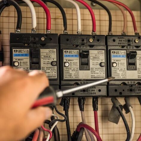 ブレーカーの確認作業